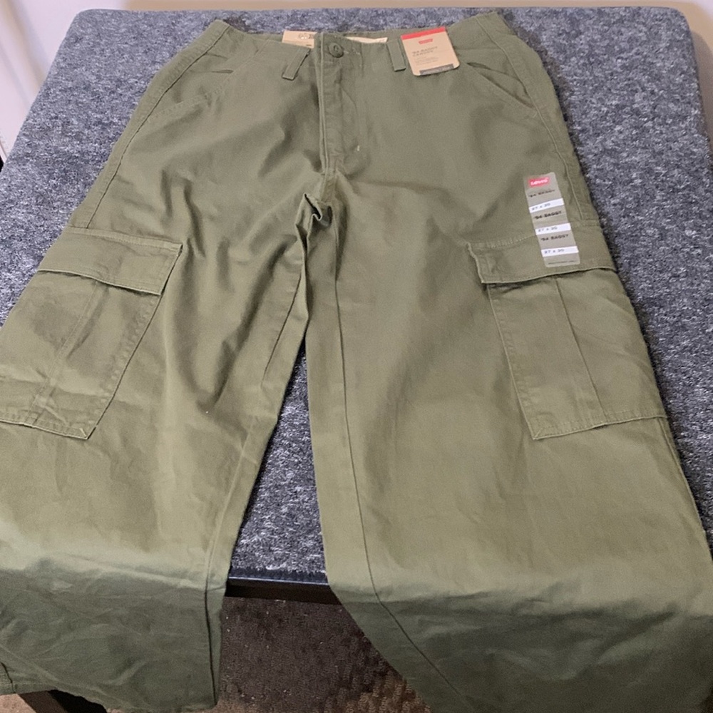New Levi’s Baggy Cargos Womans Green